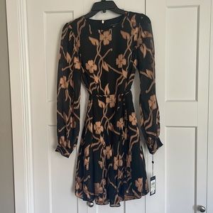 New size 4, black and gold Tommy Hilgifer dress.